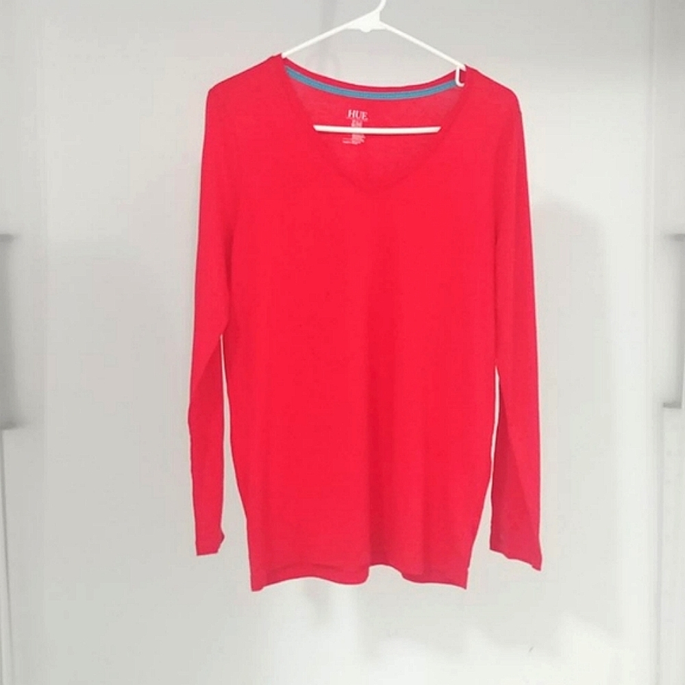 Hue Solid Long Sleeve V Neck Tebasic Top